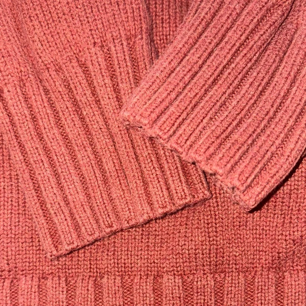 GAP Women's Rust Crewneck Sweater - Picture 4 of 9